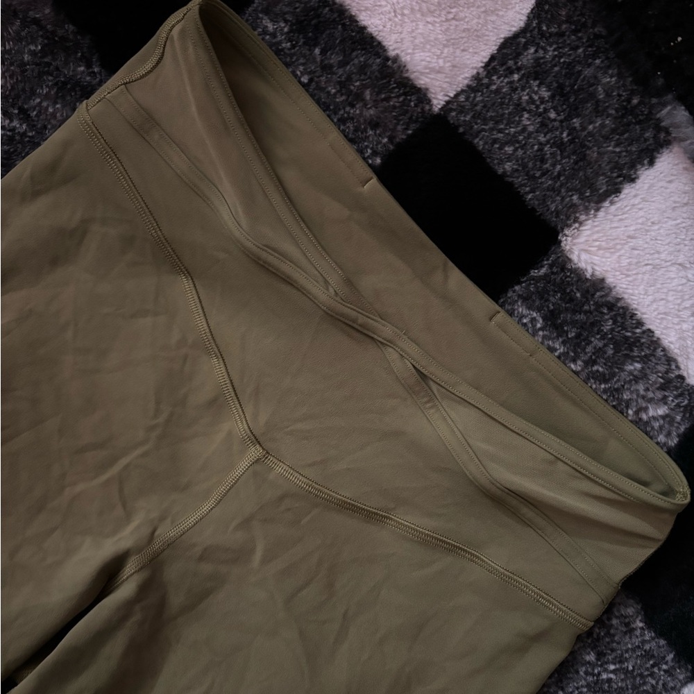 Lululemon nulu crisscross mesh tight sz10 - Picture 10 of 15